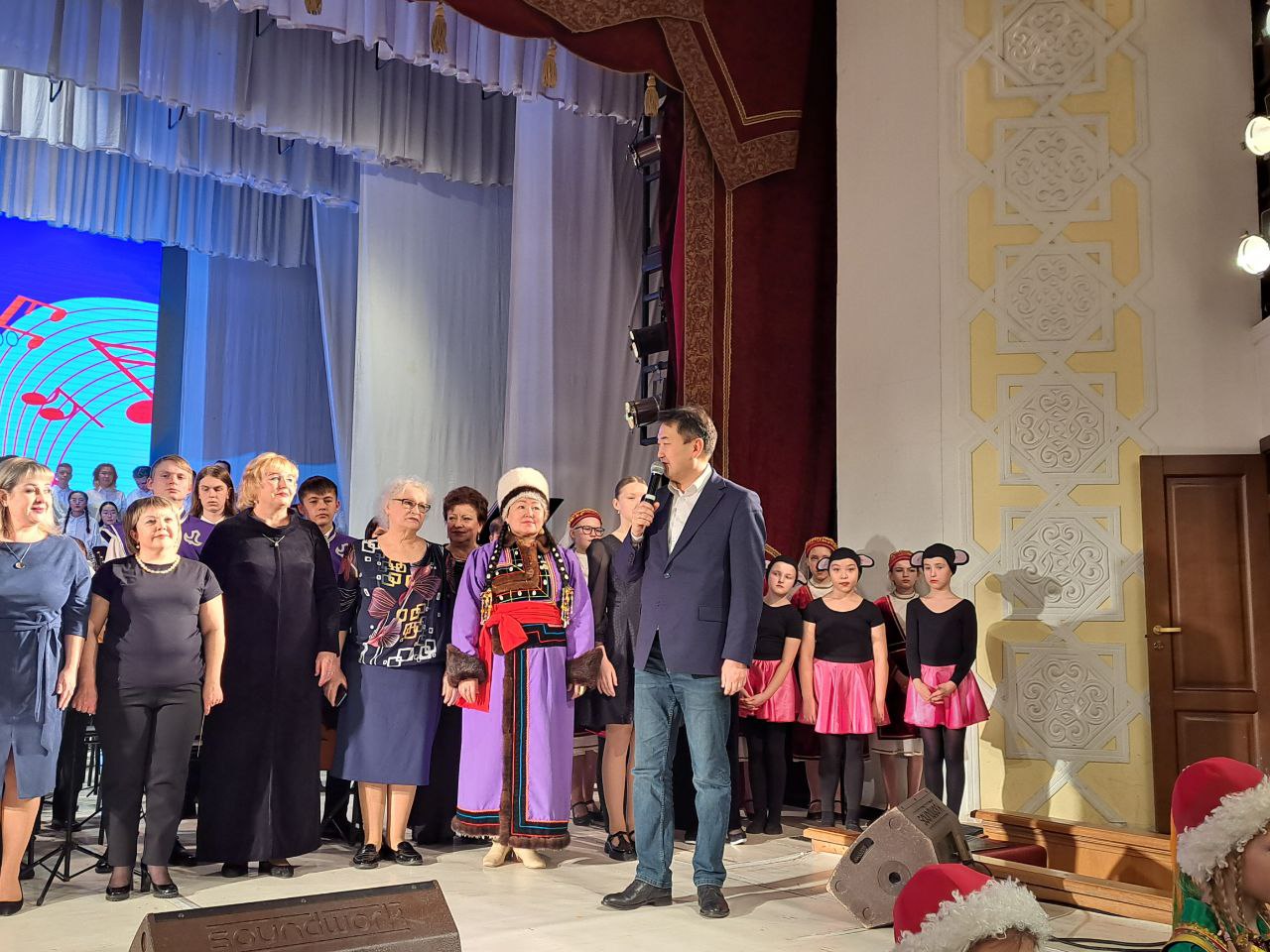 Концерт «Дети. Таланты. Творчество» прошел в Горно-Алтайске