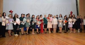 В Горно-Алтайске наградили учителя и воспитателя года
