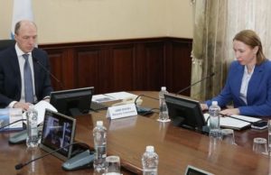 Олег Хорохордин провел урок цифры для чемальских школьников Олег Хорохордин провел урок цифры для чемальских школьников