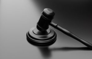 Сельчанка обокрала сожителя и получила условный срок, а ее сообщников отправили в колонию Сельчанка обокрала сожителя и получила условный срок, а ее сообщников отправили в колонию