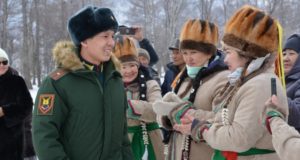 Герой России Амыр Аргамаков посетил свою малую родину Бичикту-Боом В Бичикту-Бооме встретили Героя России Амыра Аргамакова