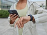 Россияне в праздничные дни предпочли смартфонам смарт-часы и фитнес-браслеты