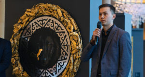 «Стерегущий Алтай»: выставка на курорте «Манжерок» посвящена наследию кочевников и пазырыкской культуре