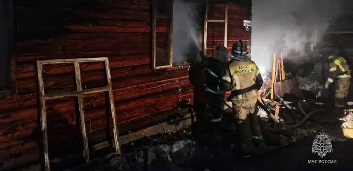 Двое детей погибли на пожаре в Турочаке