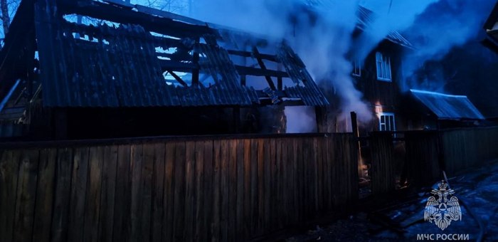 На пожаре в Чемале погиб мужчина