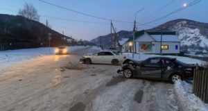 Лишенный прав водитель устроил ДТП в Шебалино