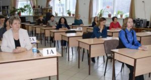 На Алтае родители выпускников сдали ЕГЭ по истории