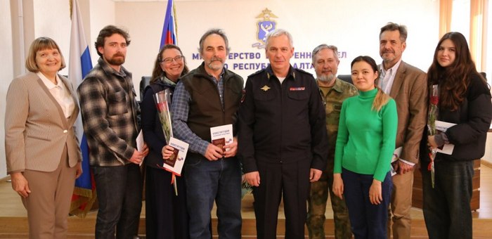 На Алтае вручили российские паспорта гражданам, прибывшим из Австралии и Киргизии