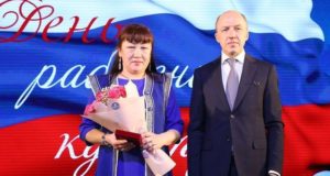 Работников культуры наградили в Республике Алтай