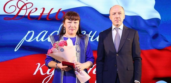 Работников культуры наградили в Республике Алтай