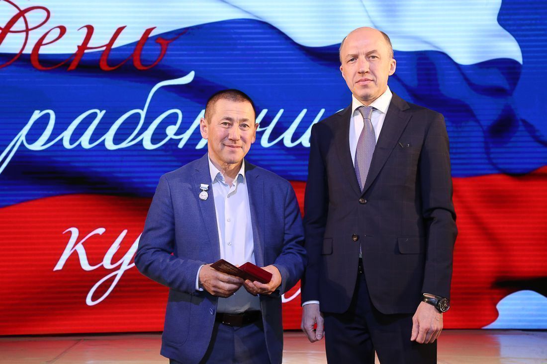 Работников культуры наградили в Республике Алтай 