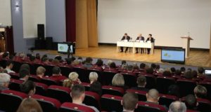 Олег Хорохордин провел встречу с жителями Горно-Алтайска