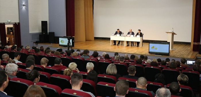 Олег Хорохордин провел встречу с жителями Горно-Алтайска