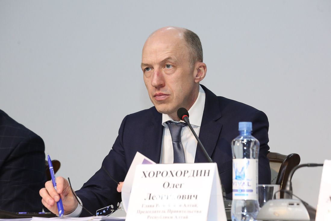 Олег Хорохордин провел встречу с жителями Горно-Алтайска
