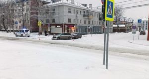 Две «Тойоты» не смогли разъехаться в Горно-Алтайске, пострадал один из водителей