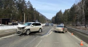 Две «Тойоты» столкнулись в Майминском районе, пострадали трое детей
