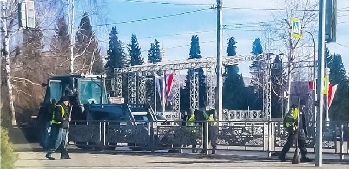 Весенняя уборка территорий началась в Горно-Алтайске