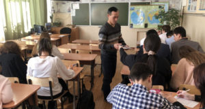 В Горно-Алтайске гимназистам рассказали о вреде наркотиков, алкоголя и вейпов