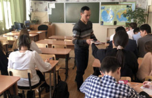 В Горно-Алтайске гимназистам рассказали о вреде наркотиков, алкоголя и вейпов В Горно-Алтайске гимназистам рассказали о вреде наркотиков, алкоголя и вейпов