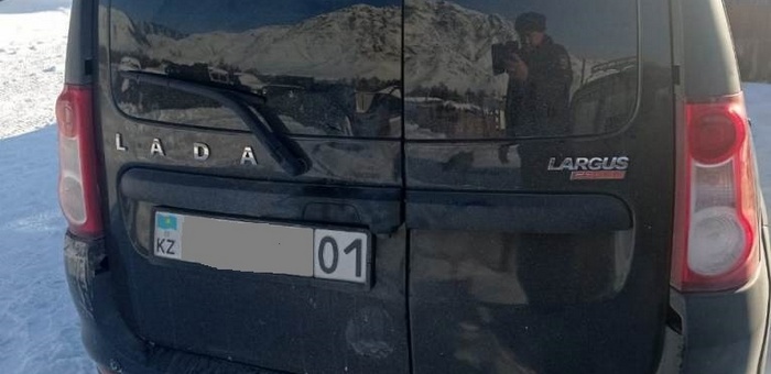 Злостный нарушитель ПДД из Казахстана попался дорожным полицейским на Алтае