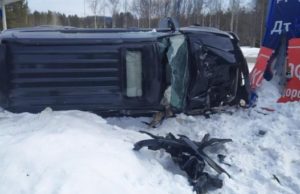 В Турочакском районе водитель без прав устроил ДТП на заправке В Турочакском районе водитель без прав устроил ДТП на заправке
