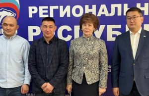 Артур Кохоев и Татьяна Гигель вручили спортсменам Улаганского района борцовские ковры Артур Кохоев и Татьяна Гигель вручили спортсменам Улаганского района борцовские ковры