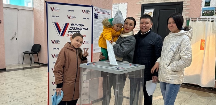 Врачи-участники СВО проголосовали в Республике Алтай