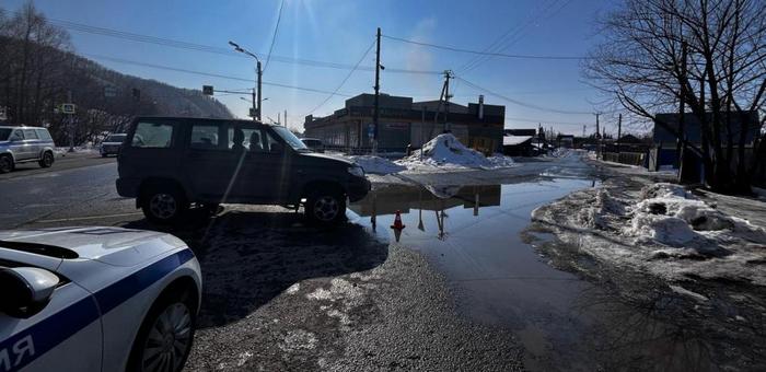 Пожилая женщина попала под колеса внедорожника в Майме