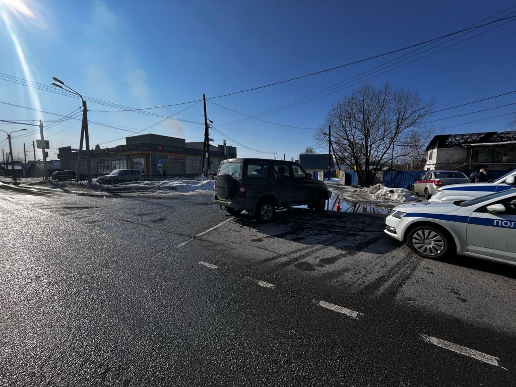 Пожилая женщина попала под колеса внедорожника в Майме 