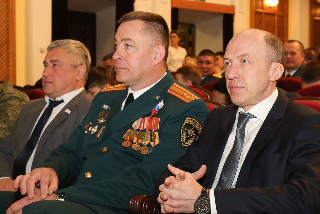 Сотрудников пожарной охраны наградили в Республике Алтай 