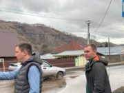 Роман Гордеев добился установки новых остановочных павильонов в Горно-Алтайске