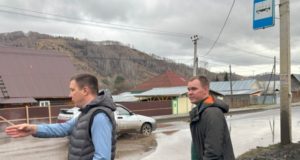 Роман Гордеев добился установки новых остановочных павильонов в Горно-Алтайске