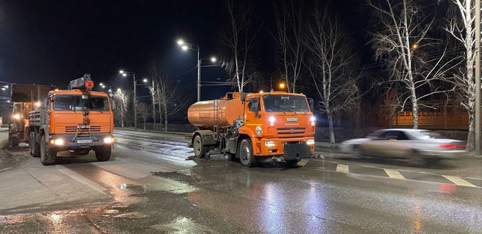 Дорожники в Горно-Алтайске перешли на летний режим работы