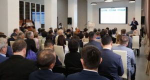 В Республике Алтай обсуждают приоритетные направления развития региона В Республике Алтай обсуждают приоритетные направления развития региона