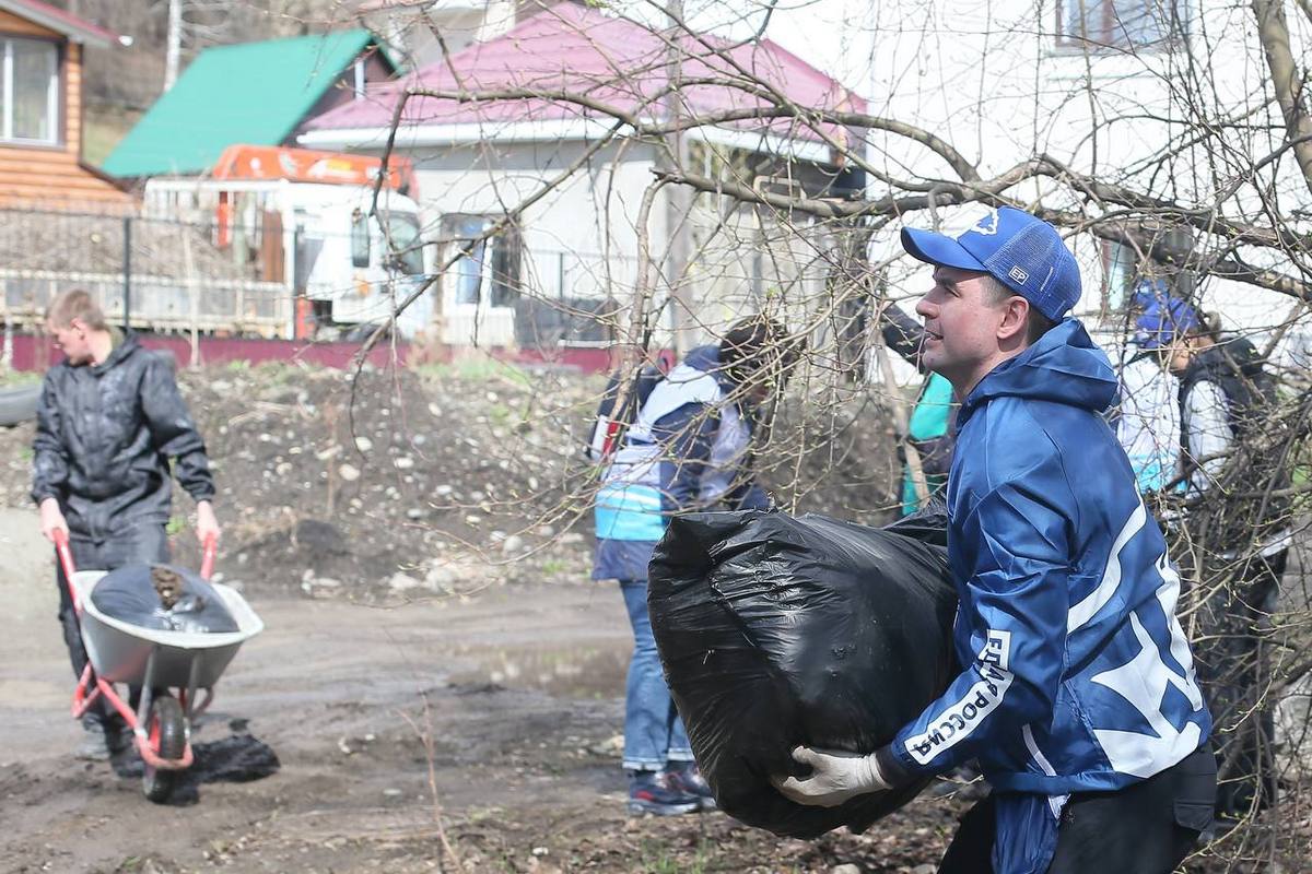 «Единая Россия» проводит весенние субботники в Республике Алтай