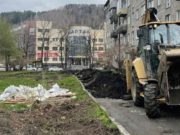 Благоустройство дворов продолжается в Горно-Алтайске Благоустройство дворов продолжается в Горно-Алтайске