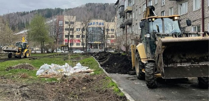 Благоустройство дворов продолжается в Горно-Алтайске