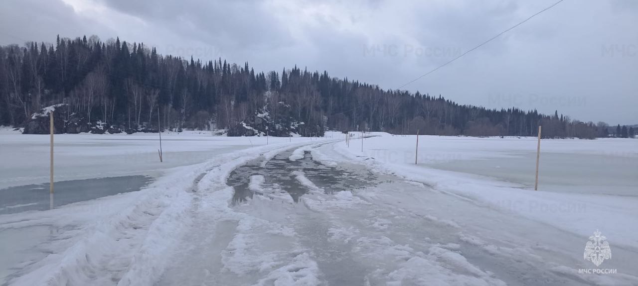 На Алтае закрыты все ледовые переправы 