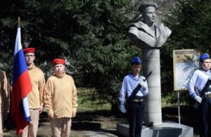 В Горно-Алтайске почтили память Героя Советского Союза Якова Баляева