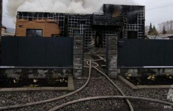 Жилой дом сгорел в Горно-Алтайске