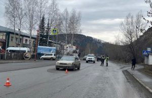На пешеходном переходе в Горно-Алтайске иномарка сбила 14-летнего подростка На пешеходном переходе в Горно-Алтайске иномарка сбила 14-летнего подростка