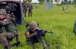 Школьники и студенты с Алтая проходят военно-полевые сборы в Бийске Школьники и студенты с Алтая проходят военно-полевые сборы в Бийске