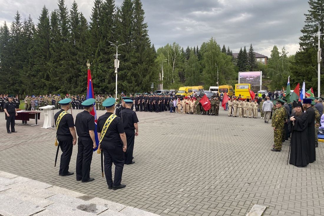 На Алтае отметили День пограничника 