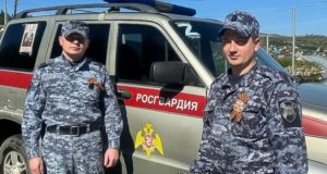 В Горно-Алтайске росгвардейцы помогли мужчине с сердечным приступом