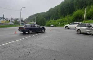 Пенсионерка из Алтайского края пострадала в ДТП с двумя «Тойотами» в Майме