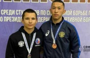 Спортсмены с Алтая стали призерами чемпионата России по греко-римской борьбе Спортсмены с Алтая стали призерами чемпионата России по греко-римской борьбе