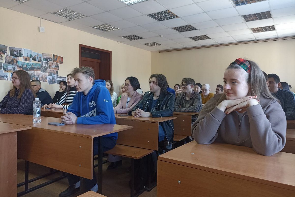 Депутаты Госсобрания провели в Горно-Алтайске «Уроки Победы»