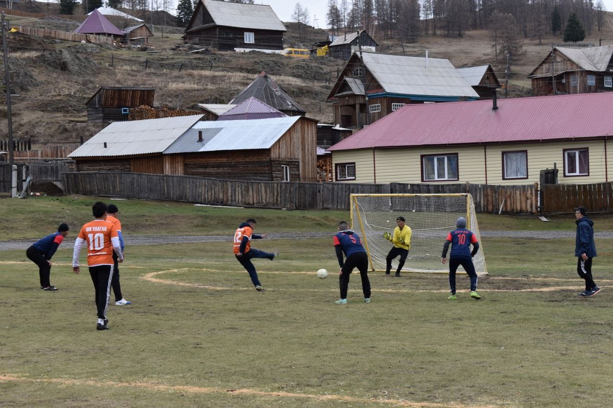 В Улаганском районе прошел турнир по мини-футболу на призы участников и ветеранов СВО 