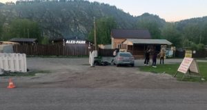 Мотоциклист попал в больницу после столкновения с иномаркой в Аносе