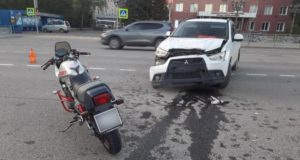 На перекрестке в Горно-Алтайске сельчанка сбила мотоциклиста без прав На перекрестке в Горно-Алтайске сельчанка сбила мотоциклиста без прав